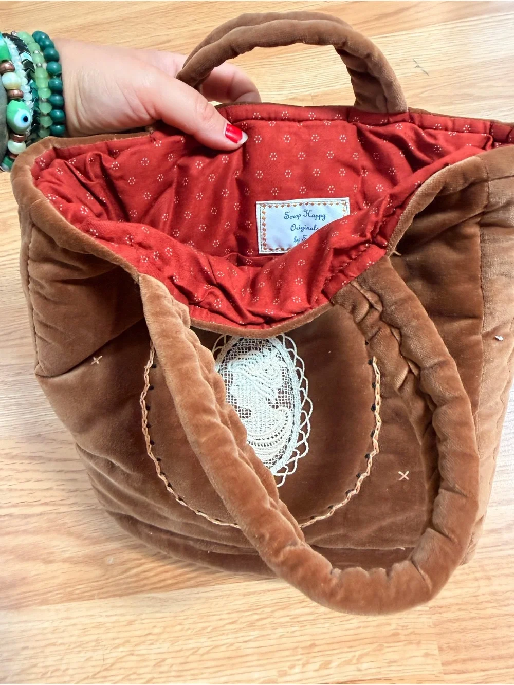 Quilted Velvet Cameo Tote Bag - Brown